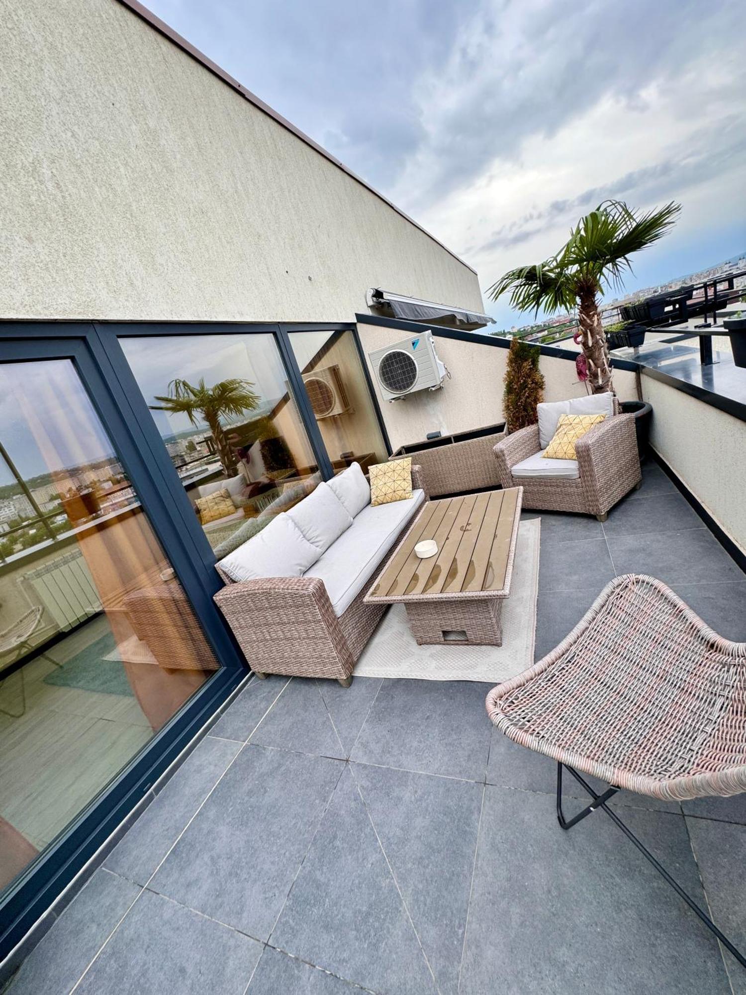 Appartement Penthouse Exclusive View , Iasi Extérieur photo