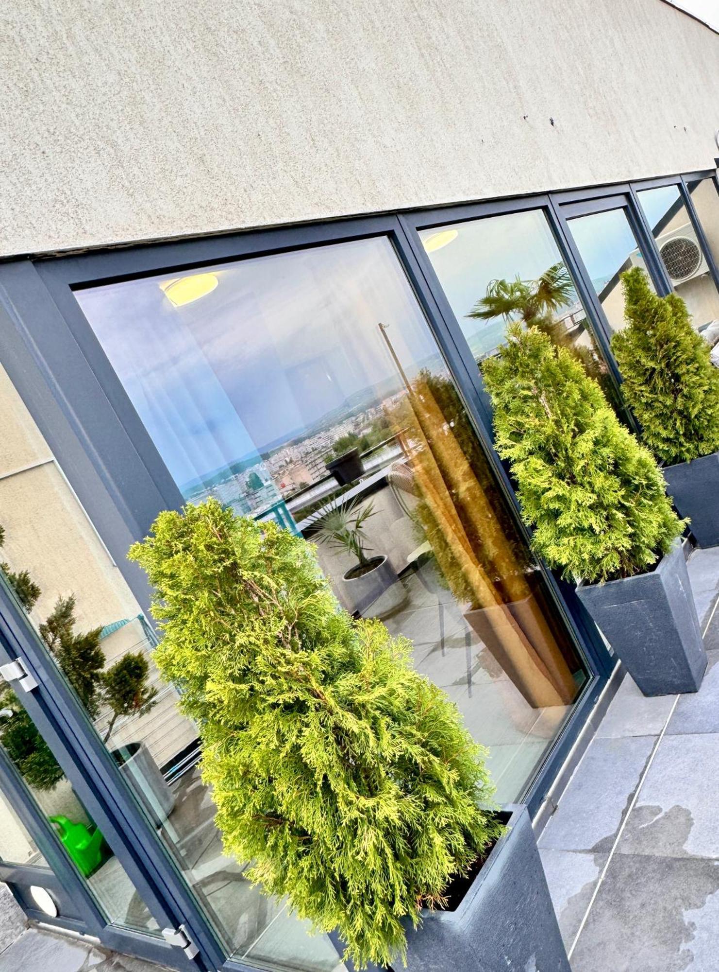 Appartement Penthouse Exclusive View , Iasi Extérieur photo