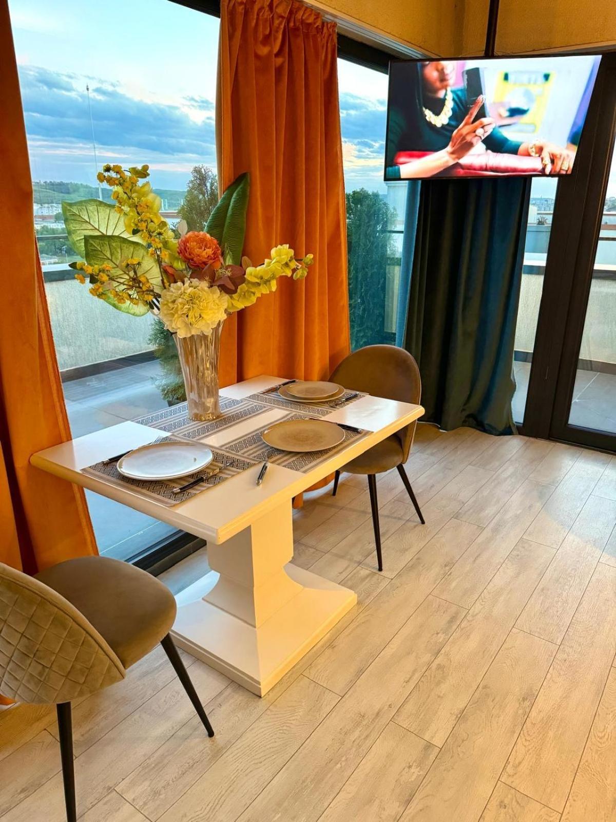 Appartement Penthouse Exclusive View , Iasi Extérieur photo
