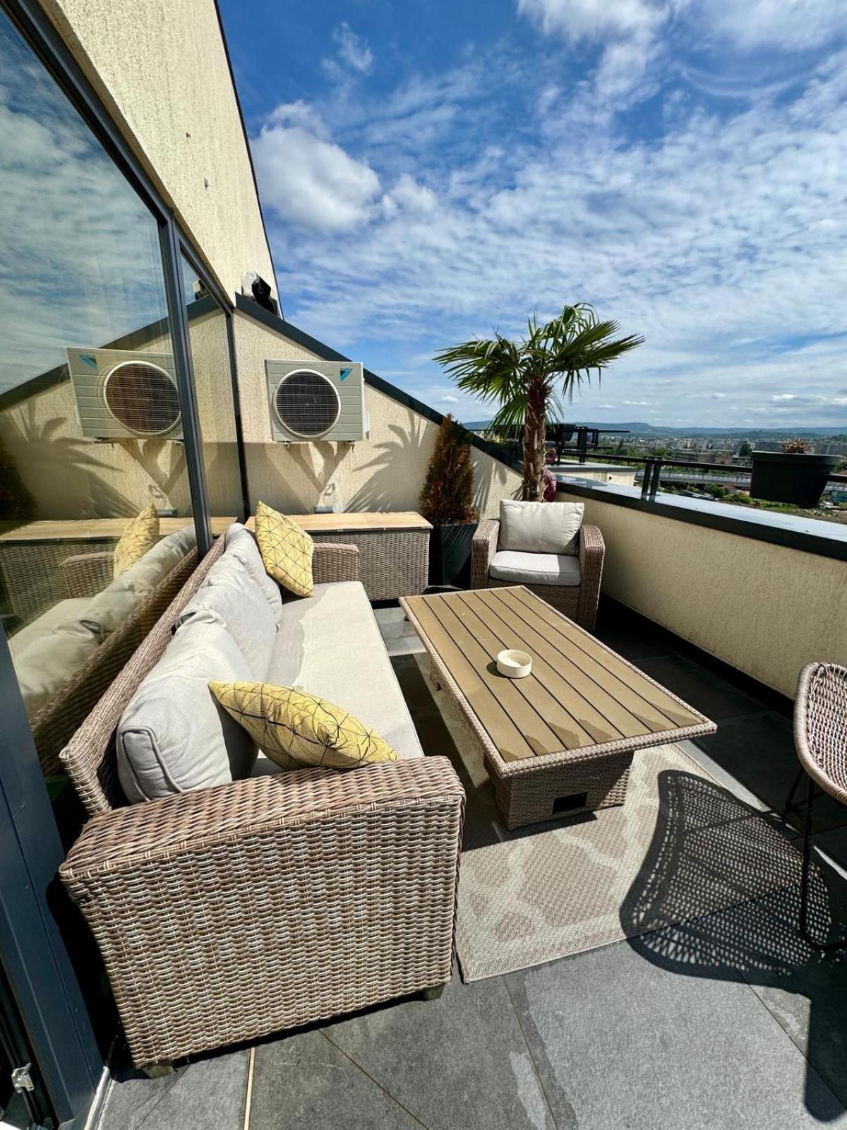 Appartement Penthouse Exclusive View , Iasi Extérieur photo