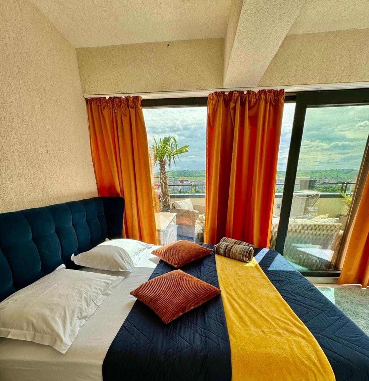 Appartement Penthouse Exclusive View , Iasi Extérieur photo