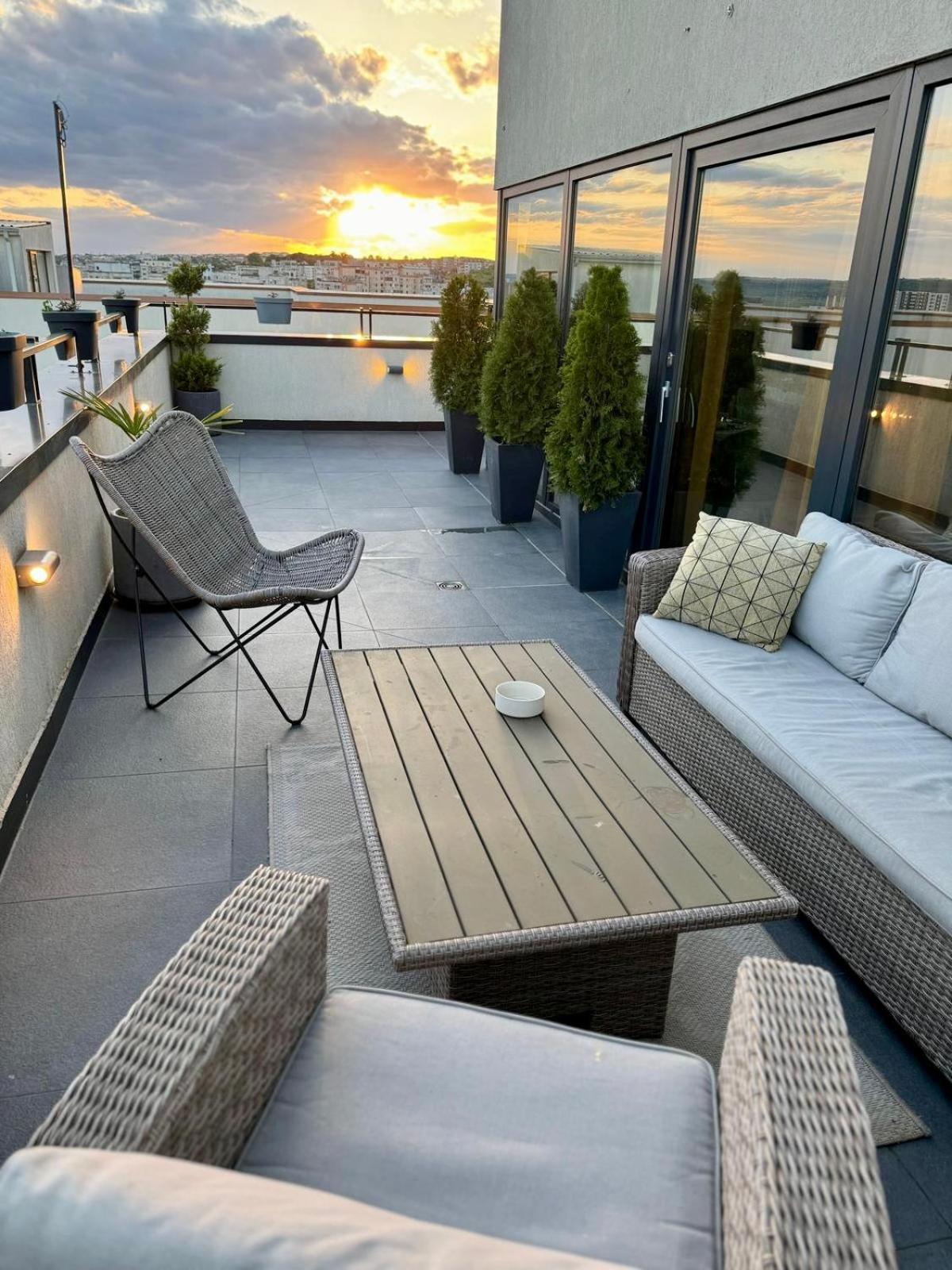Appartement Penthouse Exclusive View , Iasi Extérieur photo